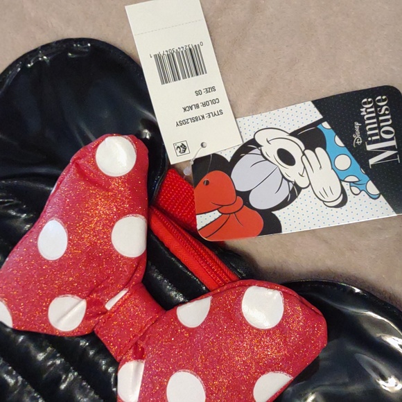 BIOWORLD๐ DISNEY Minnie Mouse Quilted Backpack - Picture 7 of 15